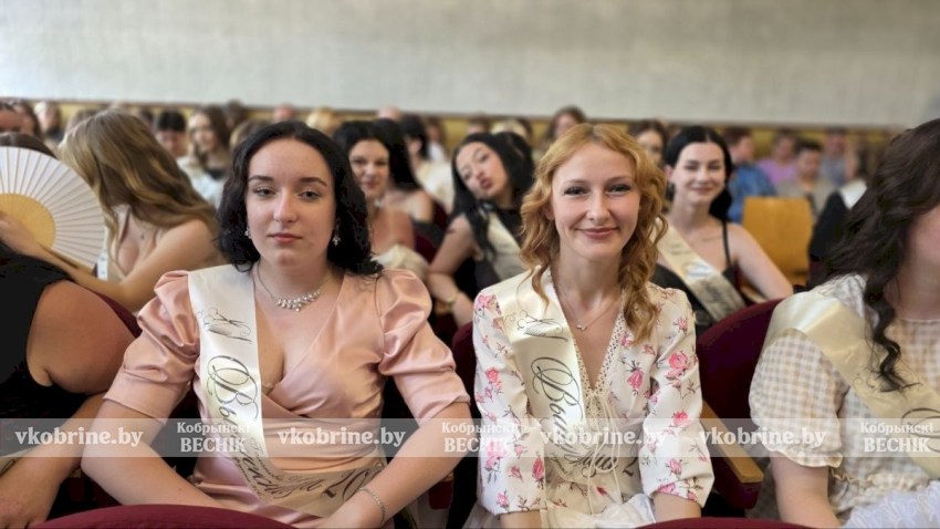 Ловим лучшие моменты с выпускного в колледже сферы услуг (ФОТОРЕПОРТАЖ)
