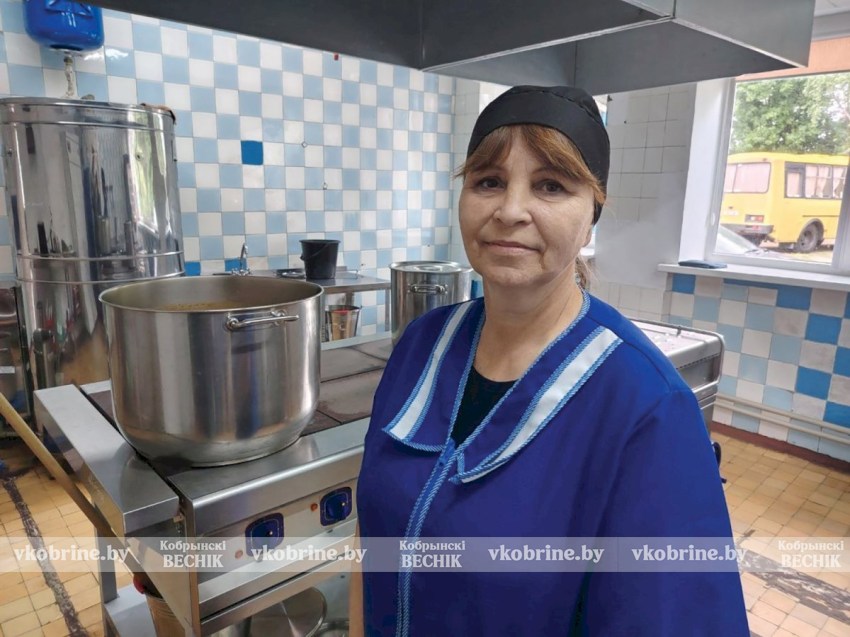 Вкусно, сытно, от души: как Лариса Емельянова кормит аграриев ОАО «Городец-агро»