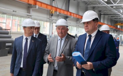 Курс на модернизацию: в ходе рабочего визита Петр Пархомчик оценил промышленный потенциал Кобринского района