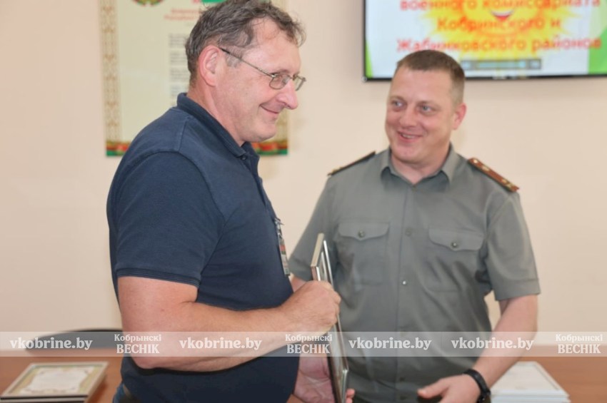 Заслуженные награды и высшая оценка: военный комиссариат Кобринского и Жабинковского районов празднует 82-летие