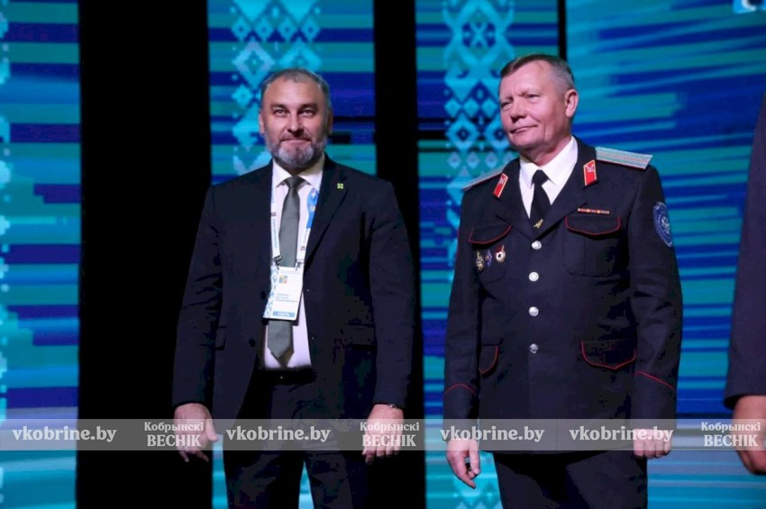 Наш любимый Кобрин, с праздником, с Днем освобождения от немецко-фашистских захватчиков! Торжество во Дворце культуры