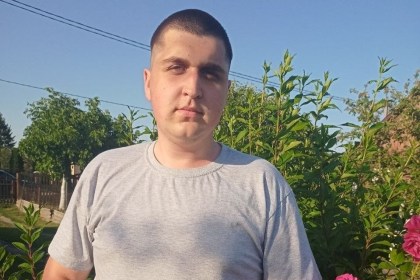 Когда дерево оживает в руках: история мастера Артема Чернякевича из д. Плоское