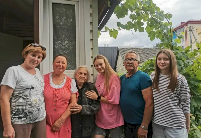Долгой жизни светлый след: как любовь и благодарность согревают 95-летний юбилей Анны Савчук