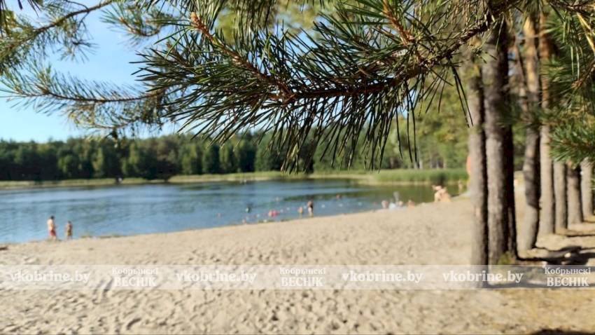 Идеальный финал лета на берегу Верхолесского озера. ФОТОФАКТ