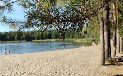 Идеальный финал лета на берегу Верхолесского озера. ФОТОФАКТ