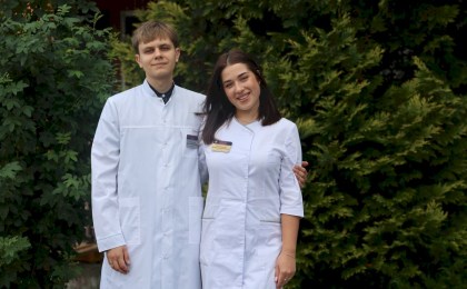 Первые шаги в профессии на кобринской земле. Знакомьтесь: молодые врачи Поступинские!