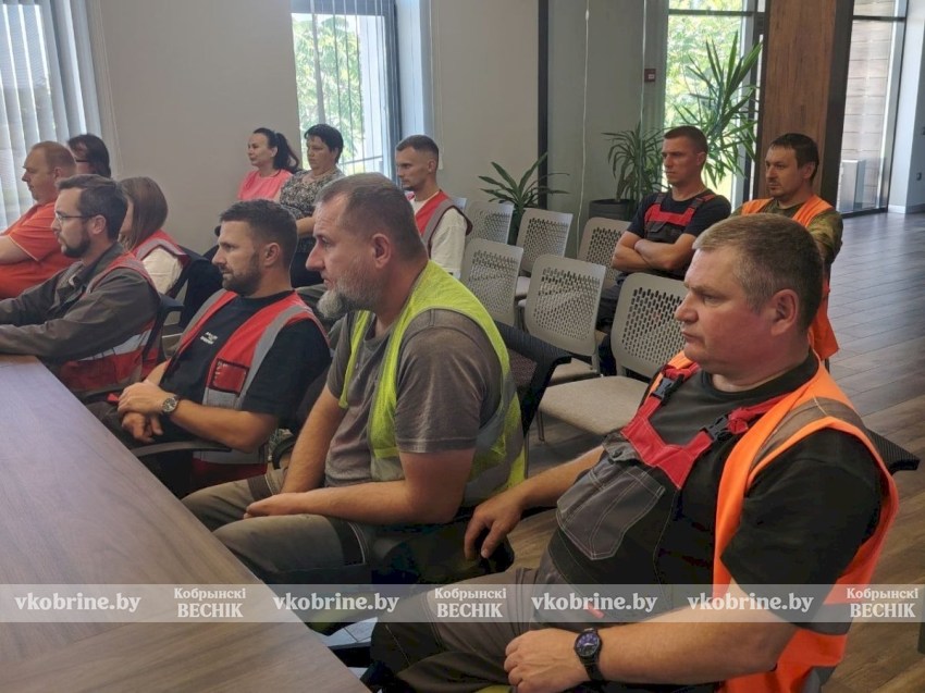 «Экология - тема, которая касается всех»: глава Кобринского района встретился с работниками «БТВ-агро»