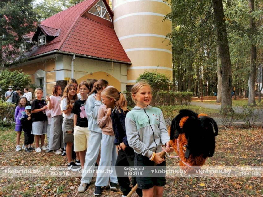 Кобринский парк превратился в ожившую сказку. ФОТОФАКТ