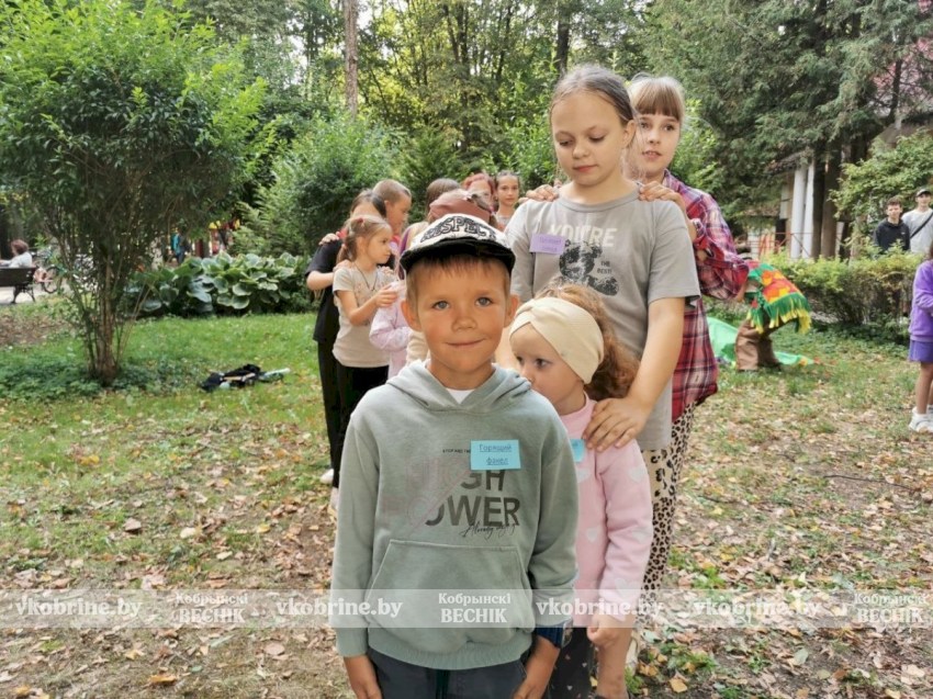 Кобринский парк превратился в ожившую сказку. ФОТОФАКТ