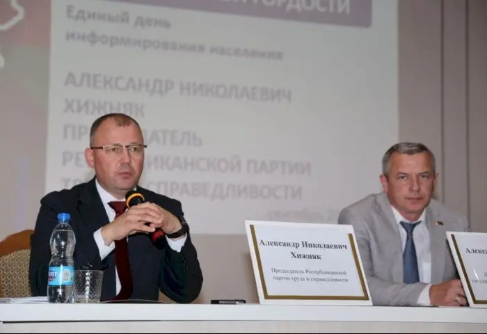 День народного единства и национальная гордость: открытый диалог в Кобринском политехническом колледже