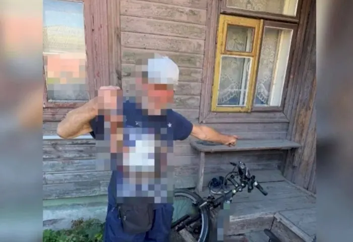 Сломал забор и укатил в рассвет: дерзкая кража электровелосипеда в Кобрине закончилась задержанием
