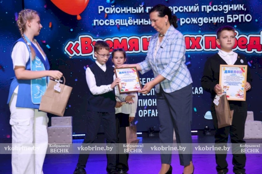 Новые галстуки - новые высоты: пионерская семья Кобринщины стала еще больше!