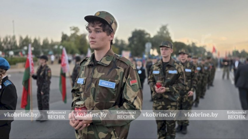 Минута молчания и сотни лампад: в Берёзе-Картузской прошел митинг памяти. ФОТОРЕПОРТАЖ