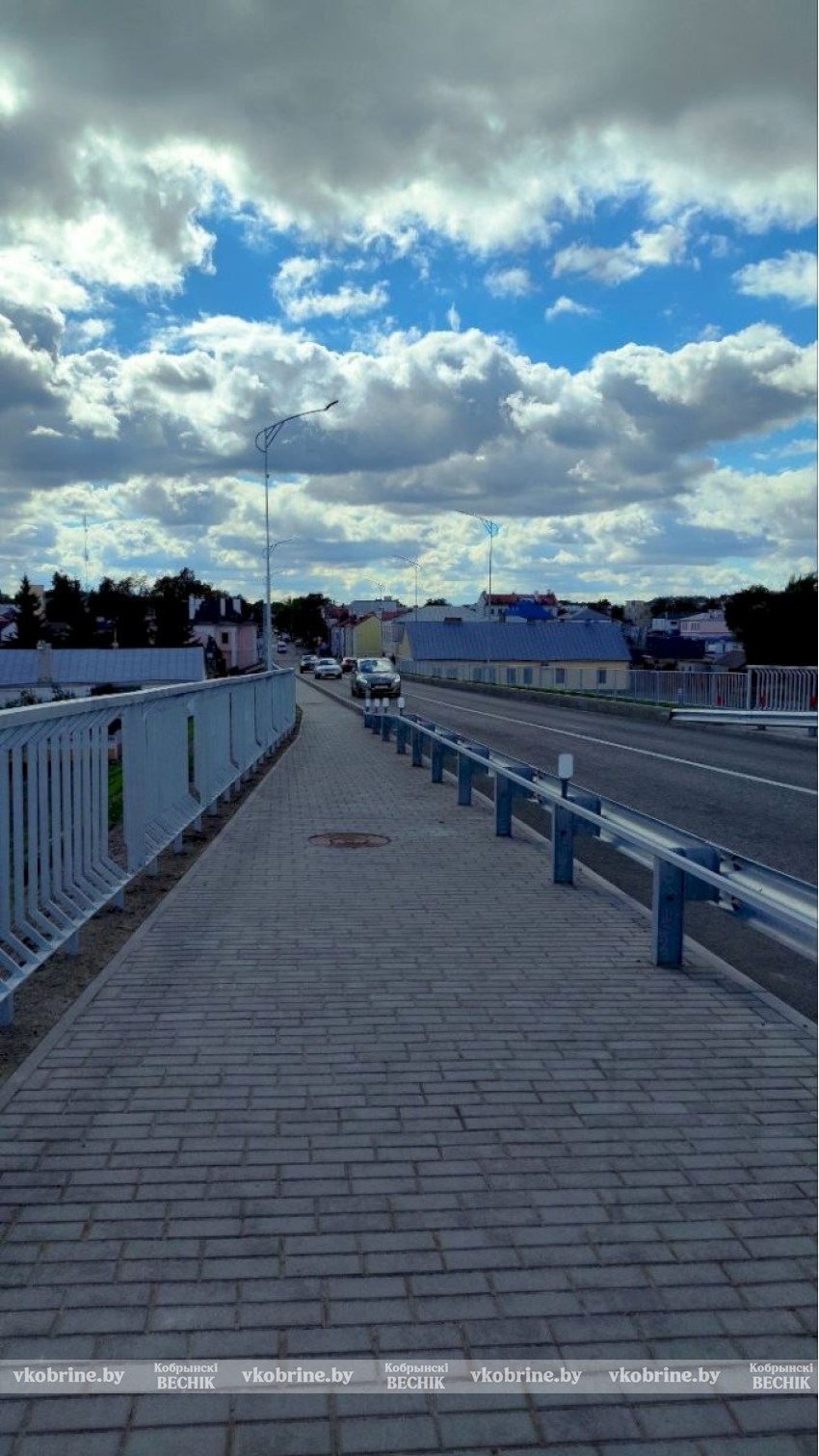 Больше места, лучше вид: в Кобрине открыли обновлённый мост и продолжают благоустройство (ФОТОРЕПОРТАЖ)