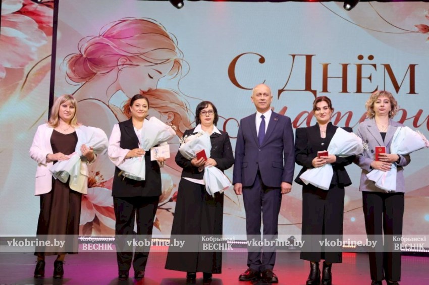 От «Бацькавых кашуль» до «Семьи года»: Кобрин гордится своими мамами