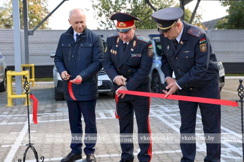 Заслуженные награды и новый импульс для службы: торжественное событие в Кобринском отделе Департамента охраны