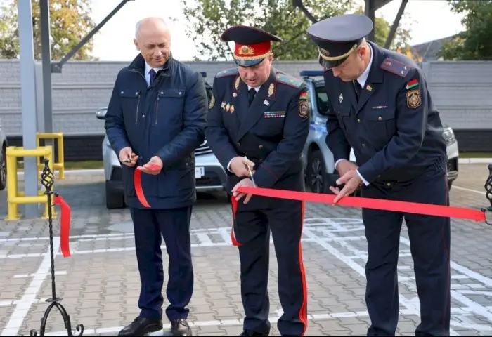 Заслуженные награды и новый импульс для службы: торжественное событие в Кобринском отделе Департамента охраны