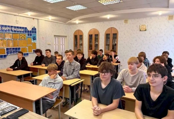 От кибергигиены до самокатов: Юлия Сурма встретилась с учащимися Кобрина